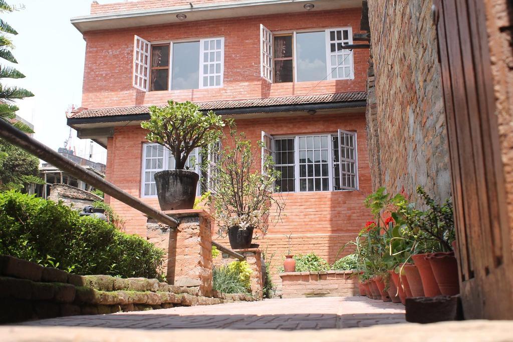 Pradhan House - Home Stay With Garden Bhatgoan Exterior foto